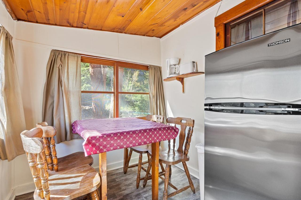 Harney Camp Cabins Хилл-Сити Экстерьер фото
