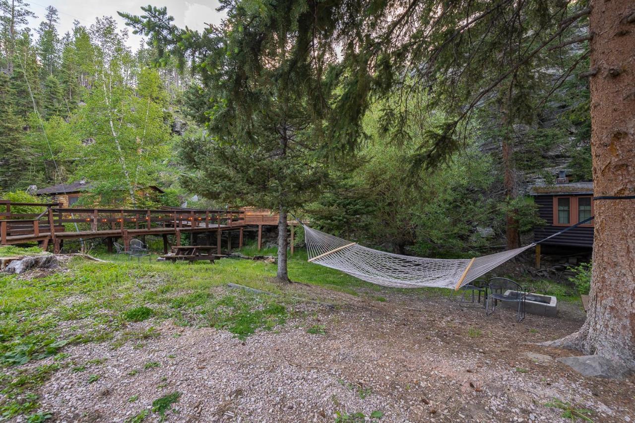 Harney Camp Cabins Хилл-Сити Экстерьер фото